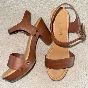 Heeled sandals